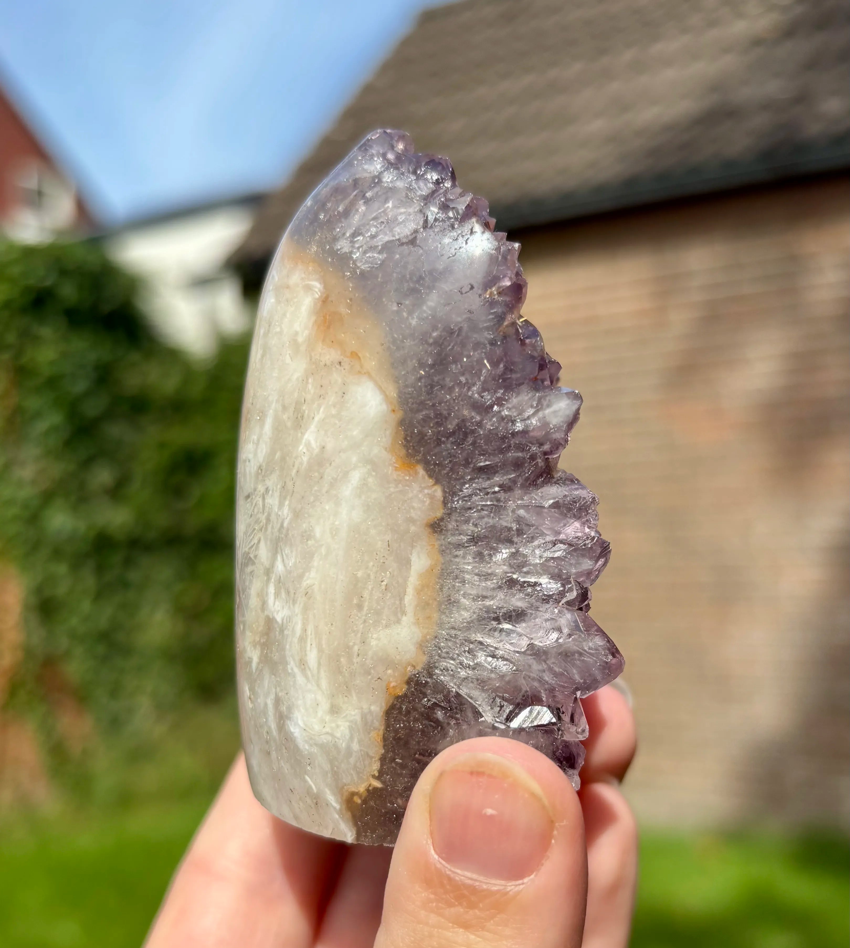 Amethist Cut Base, Brazilie