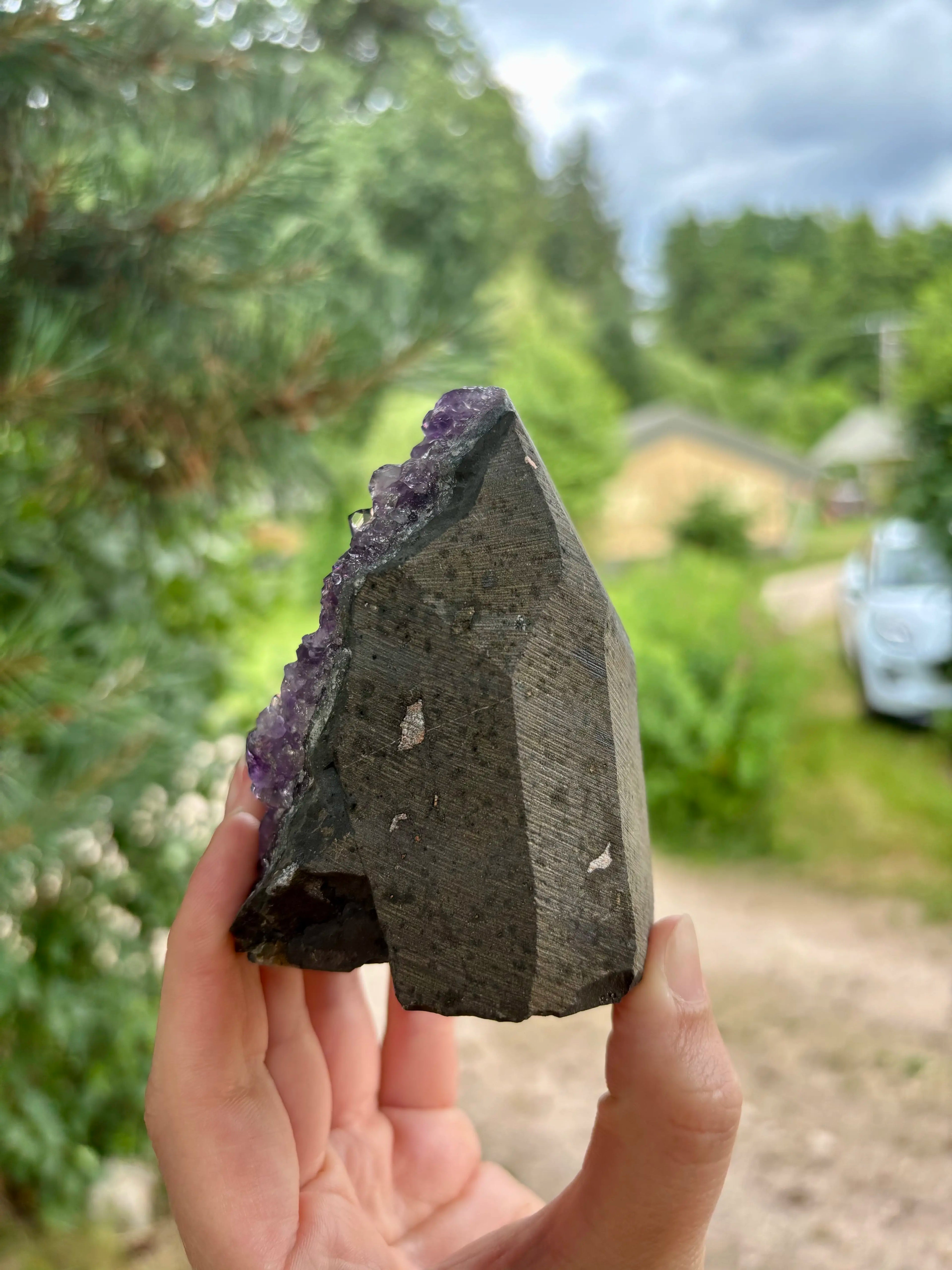 Amethist Cut Base Uruguay