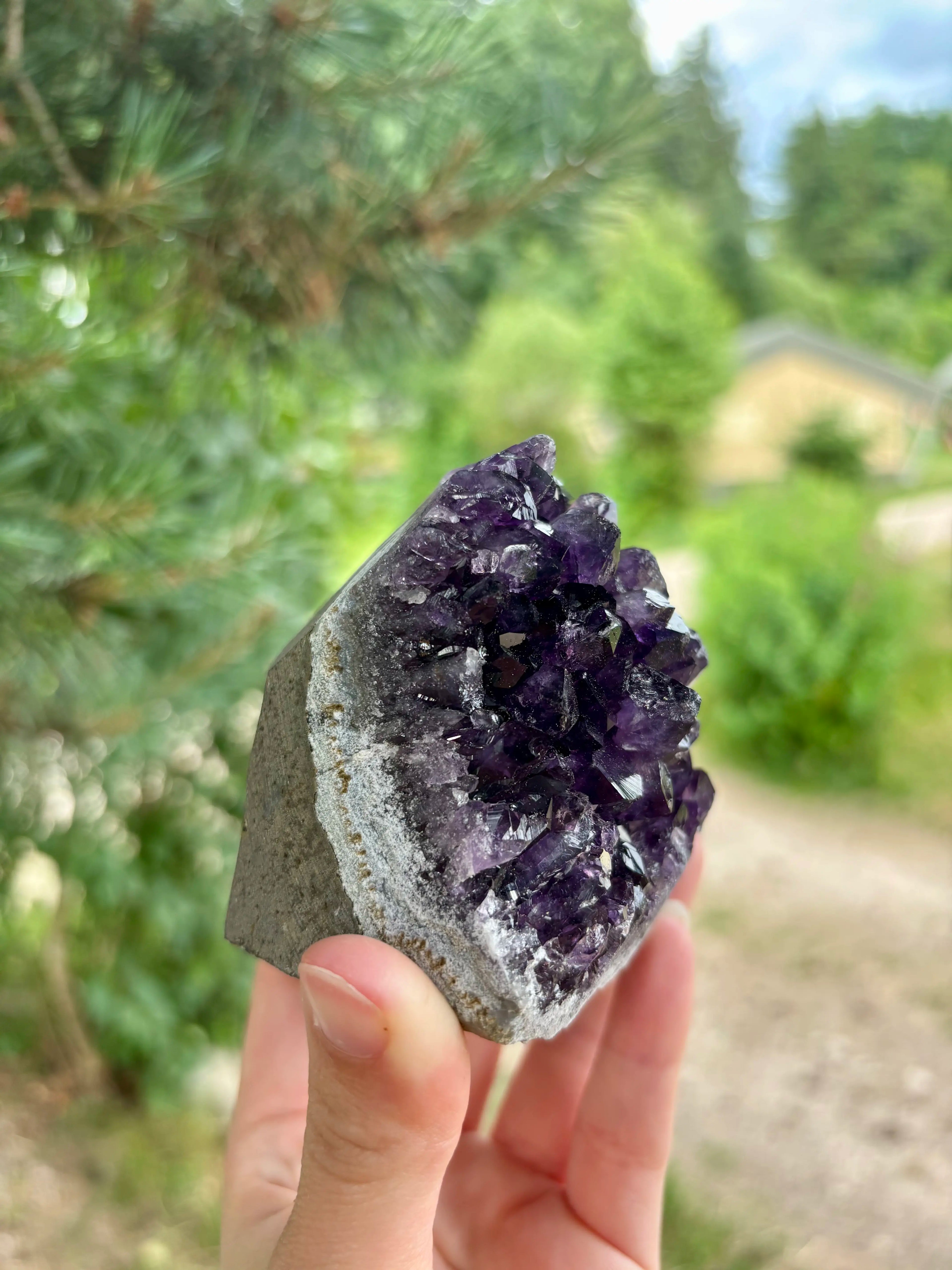 Amethist Cut Base Uruguay