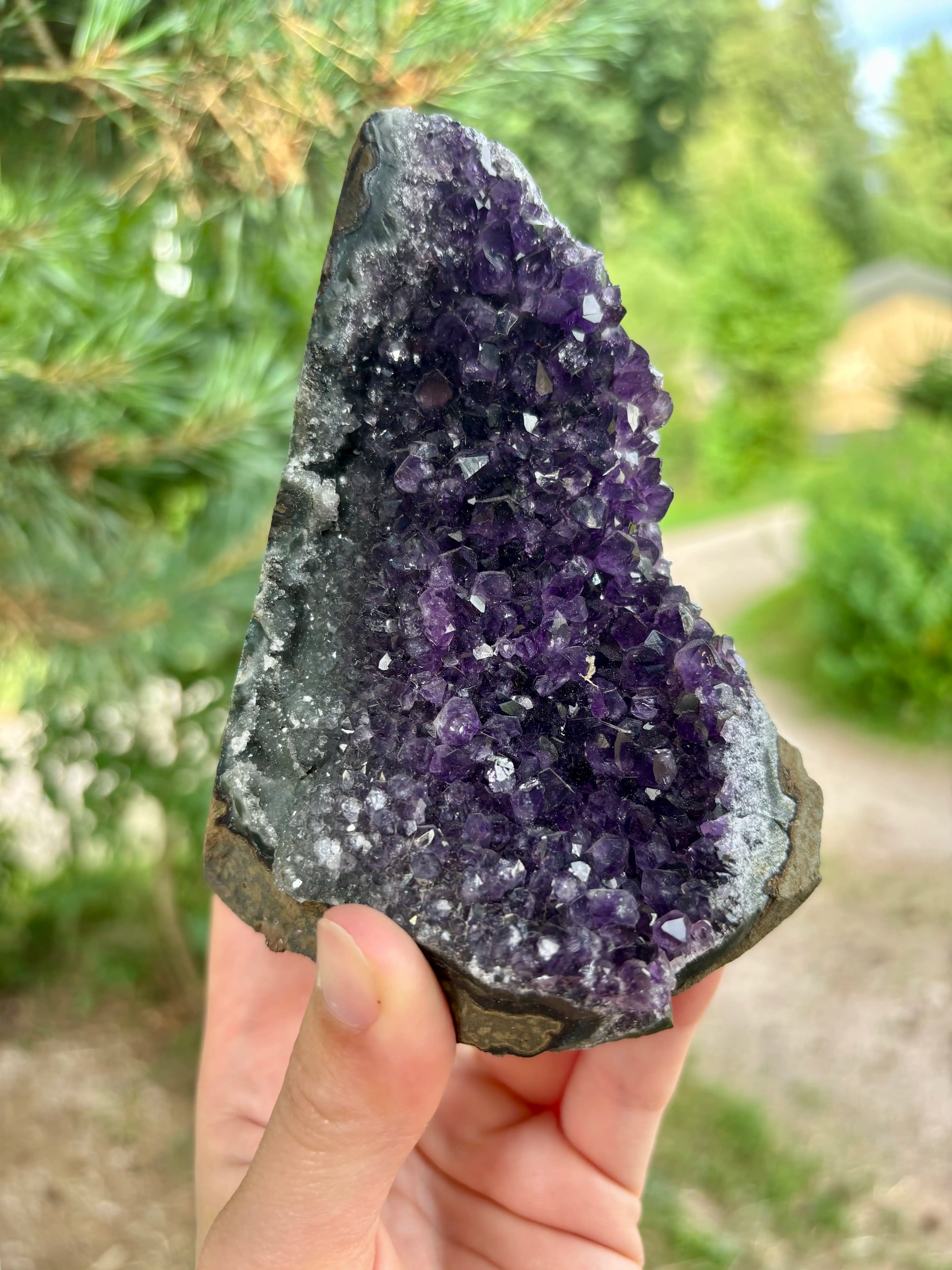 Amethist Cut Base Uruguay