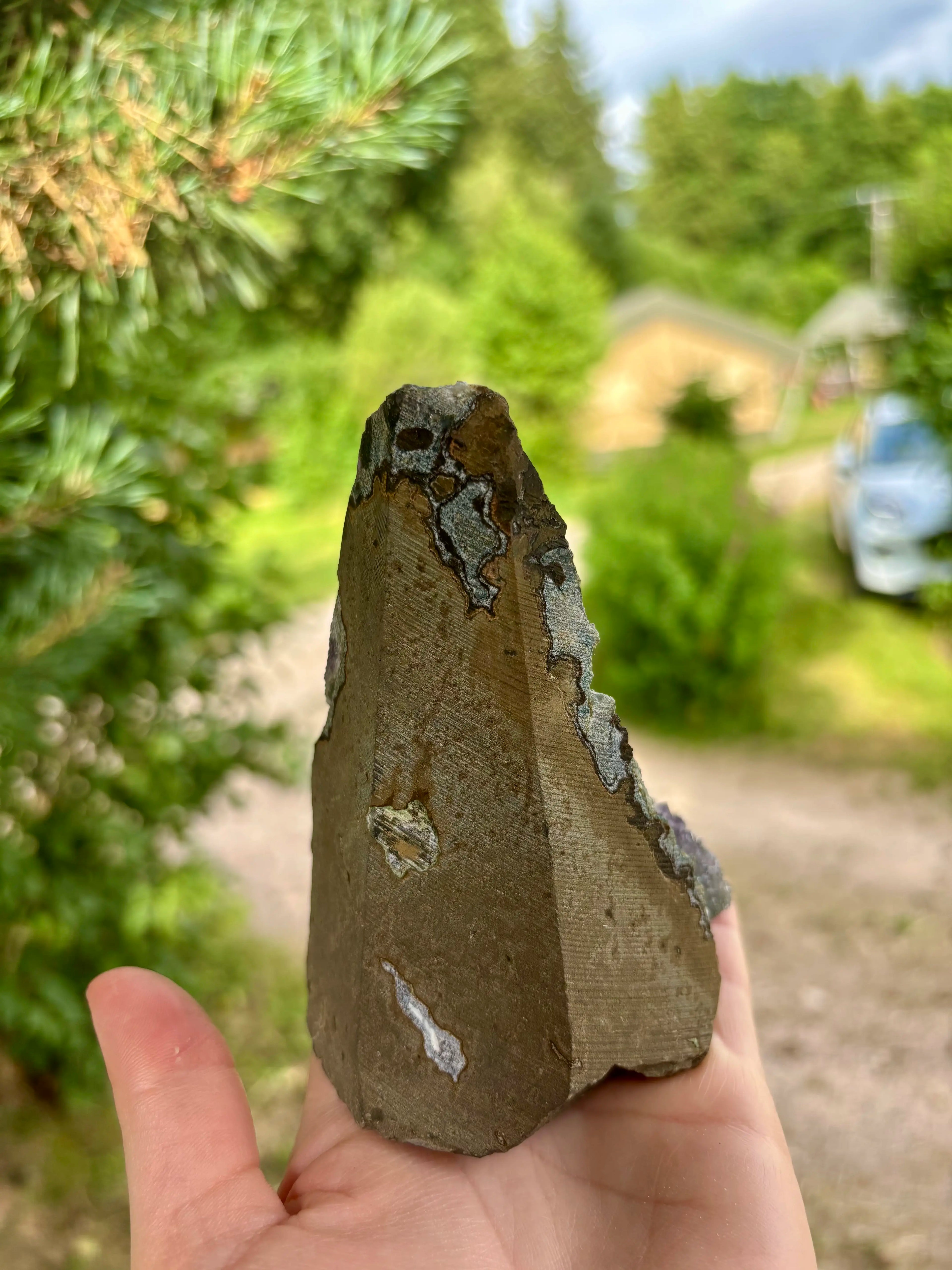 Amethist Cut Base Uruguay