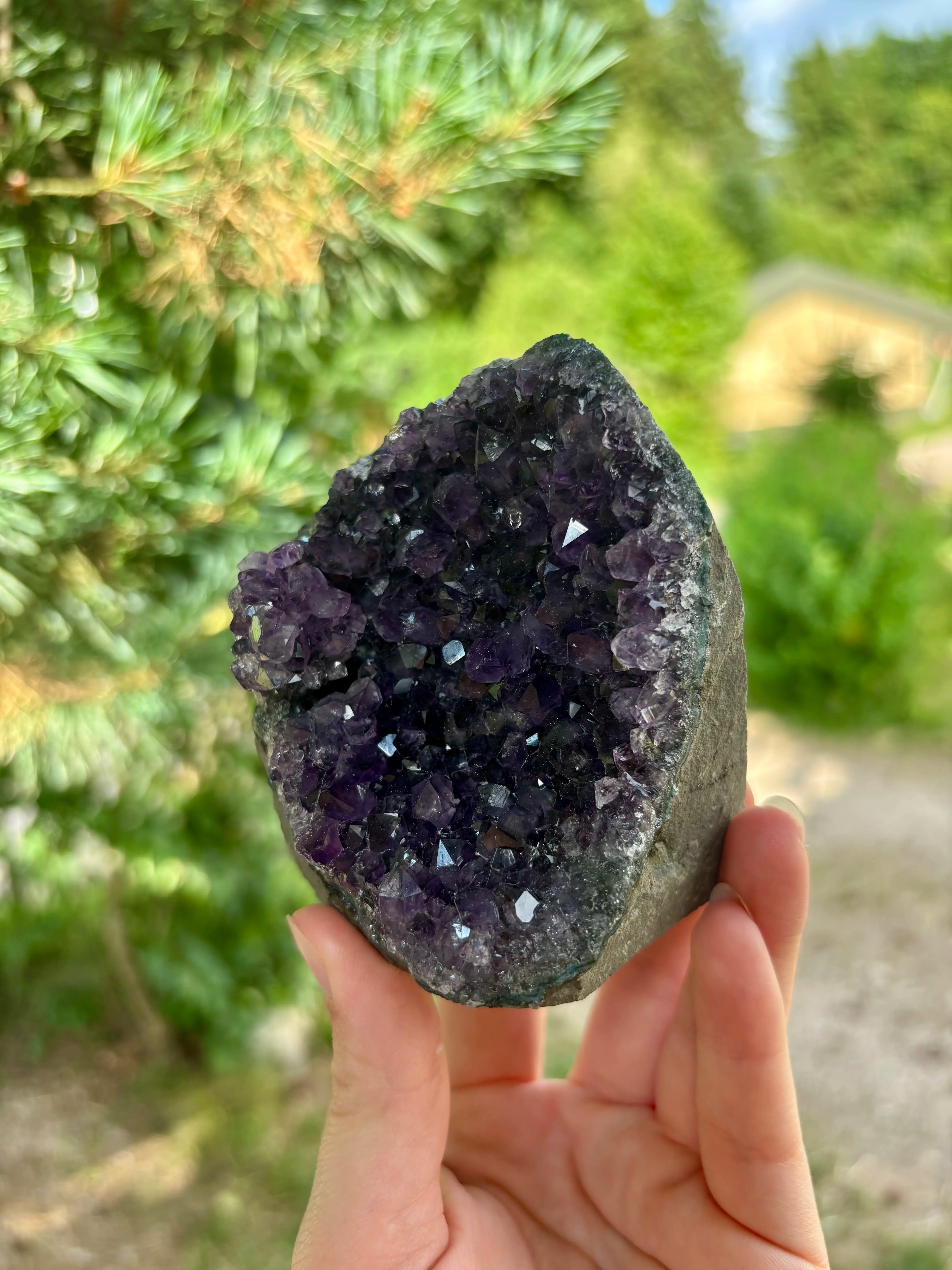 Amethist Cut Base Uruguay