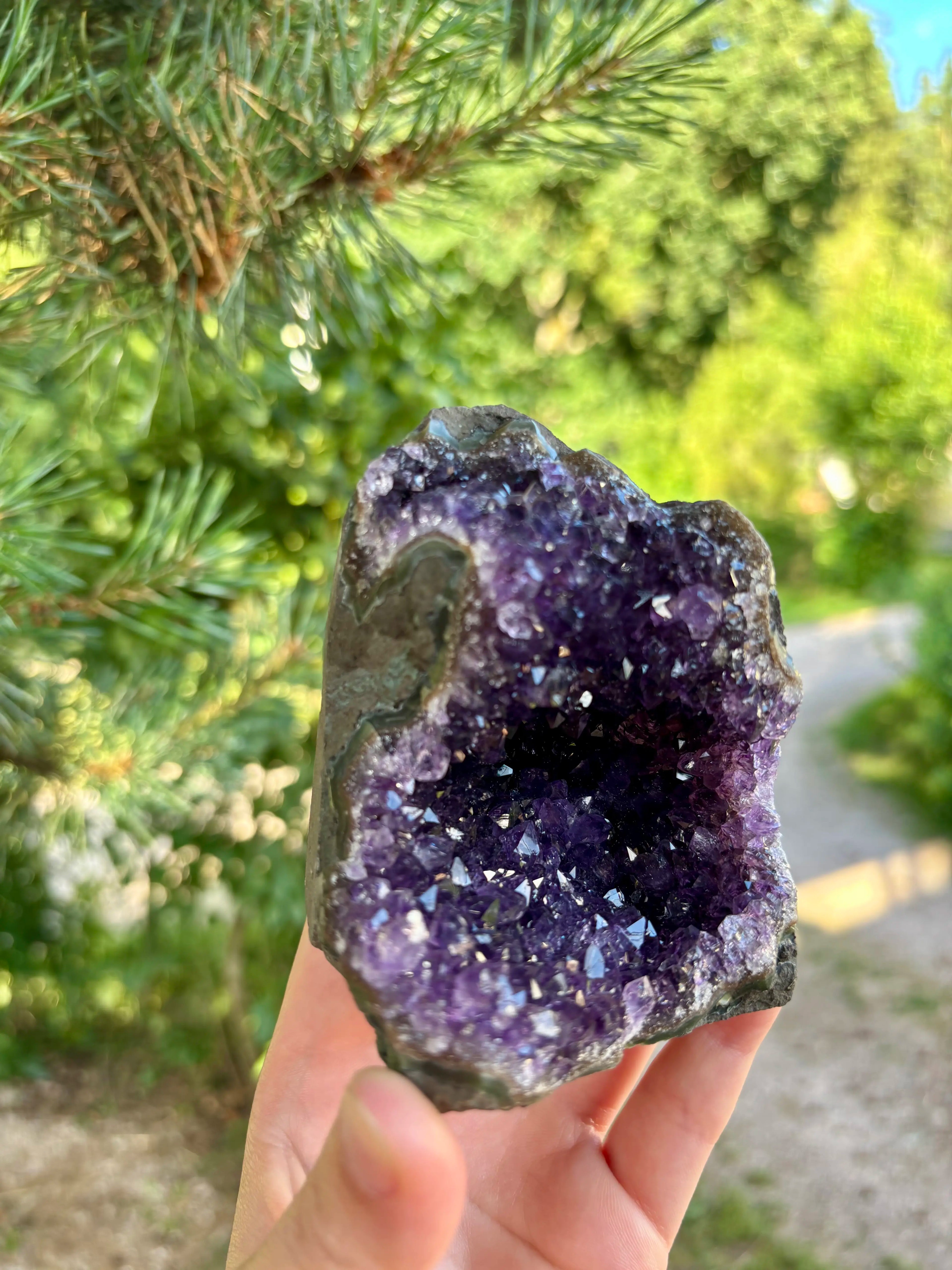 Amethist Cut Base Uruguay