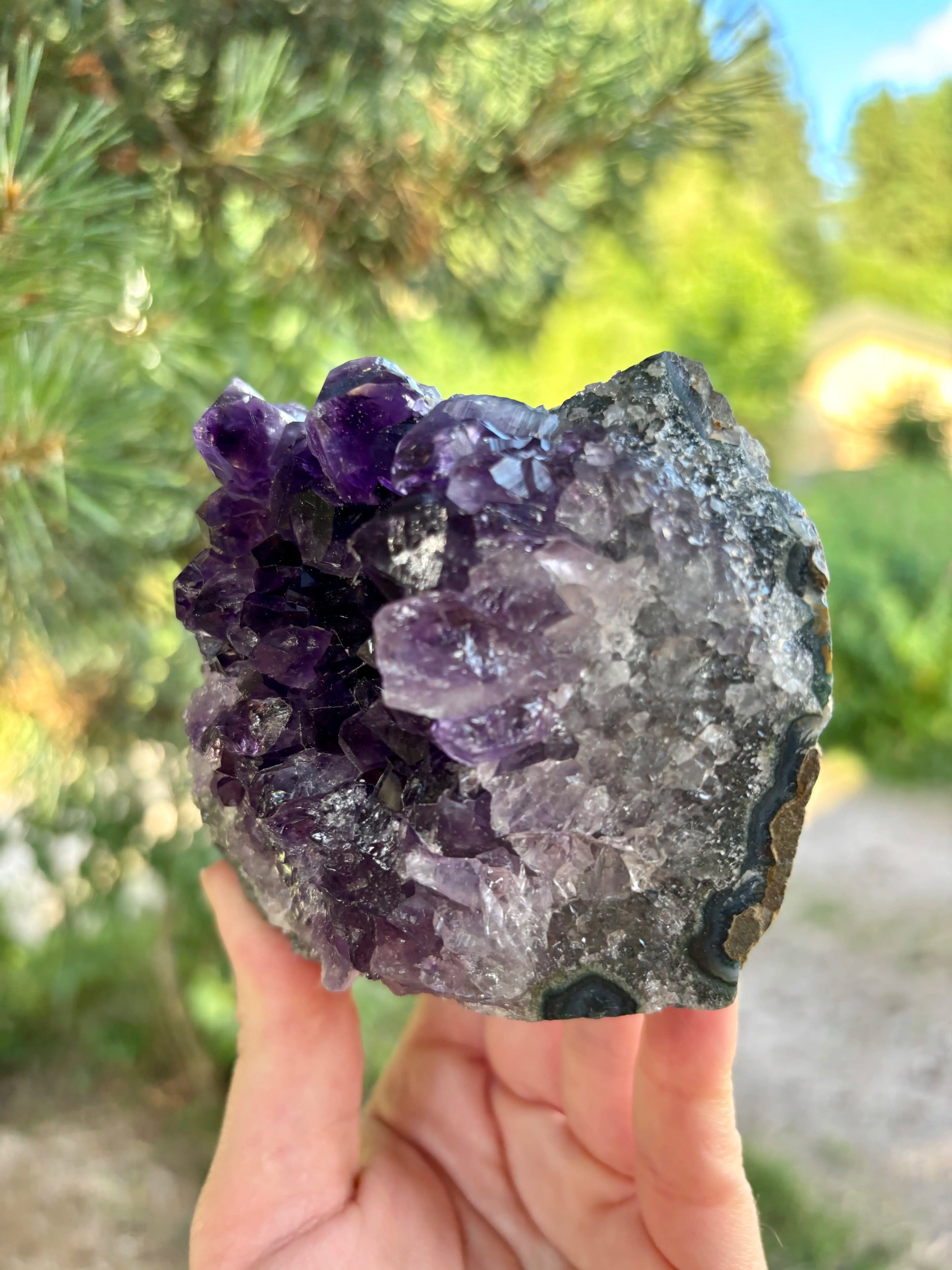 Amethist Cut Base Uruguay