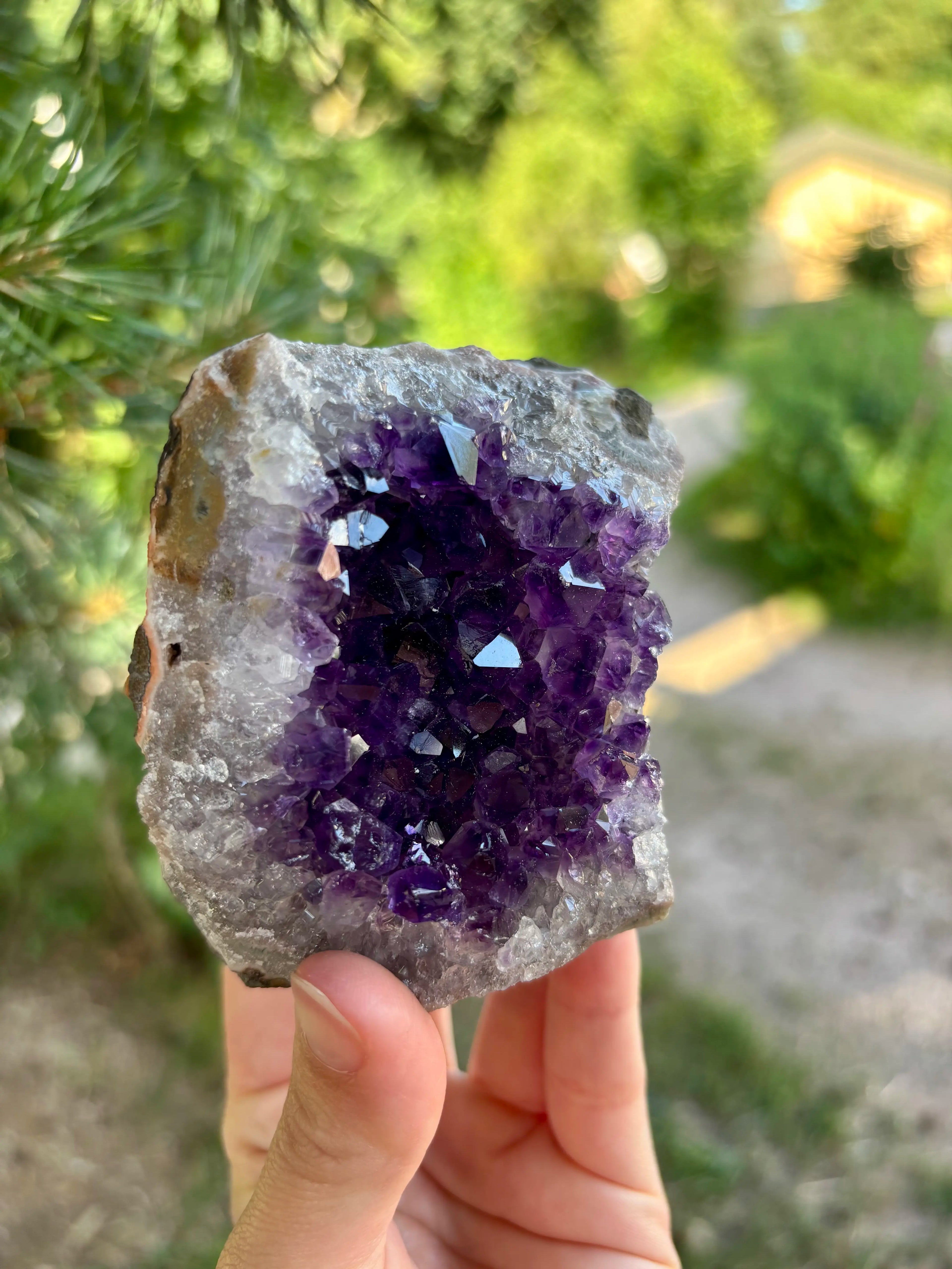 Amethist Cut Base Uruguay