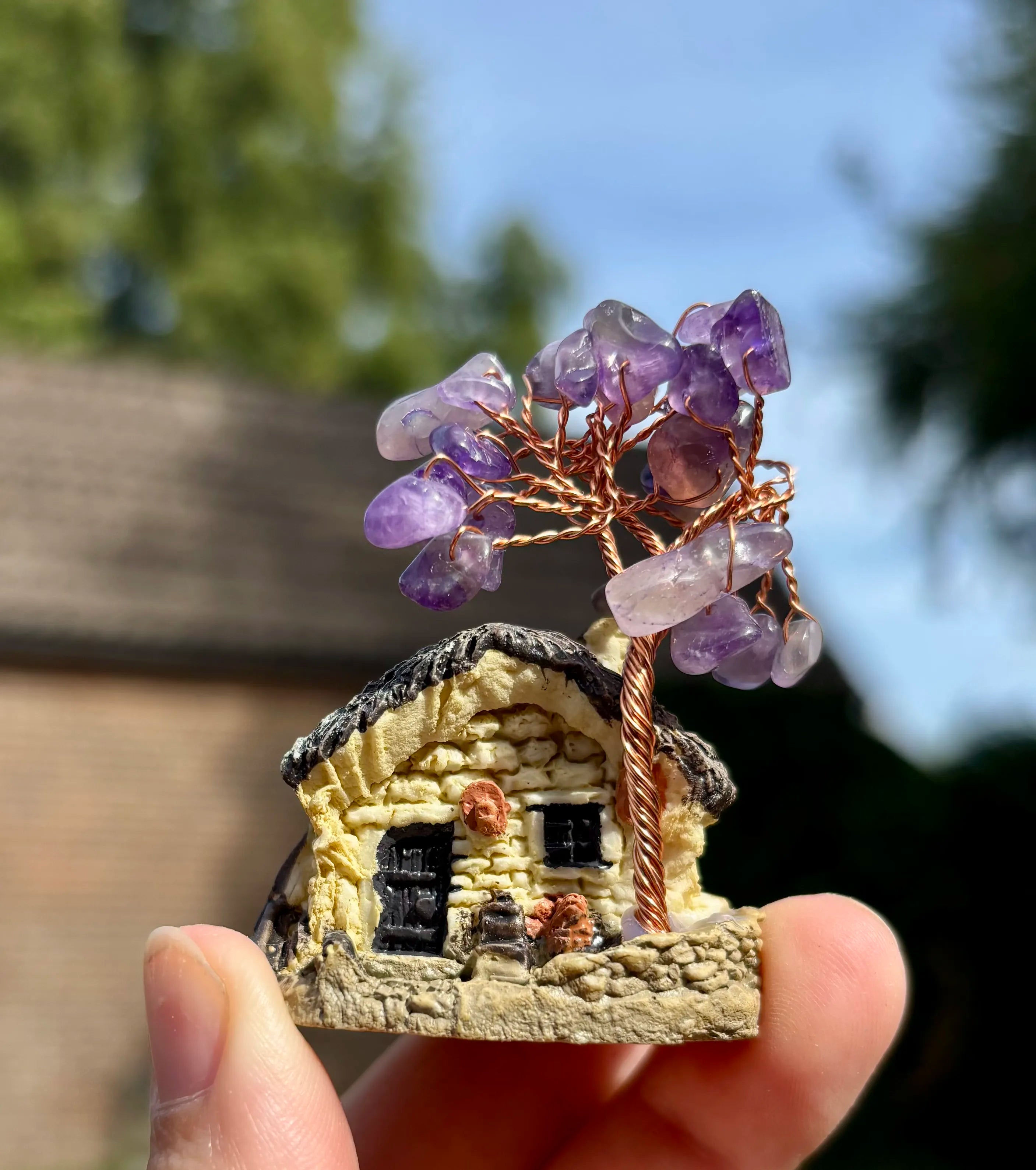huisje met amethist boom