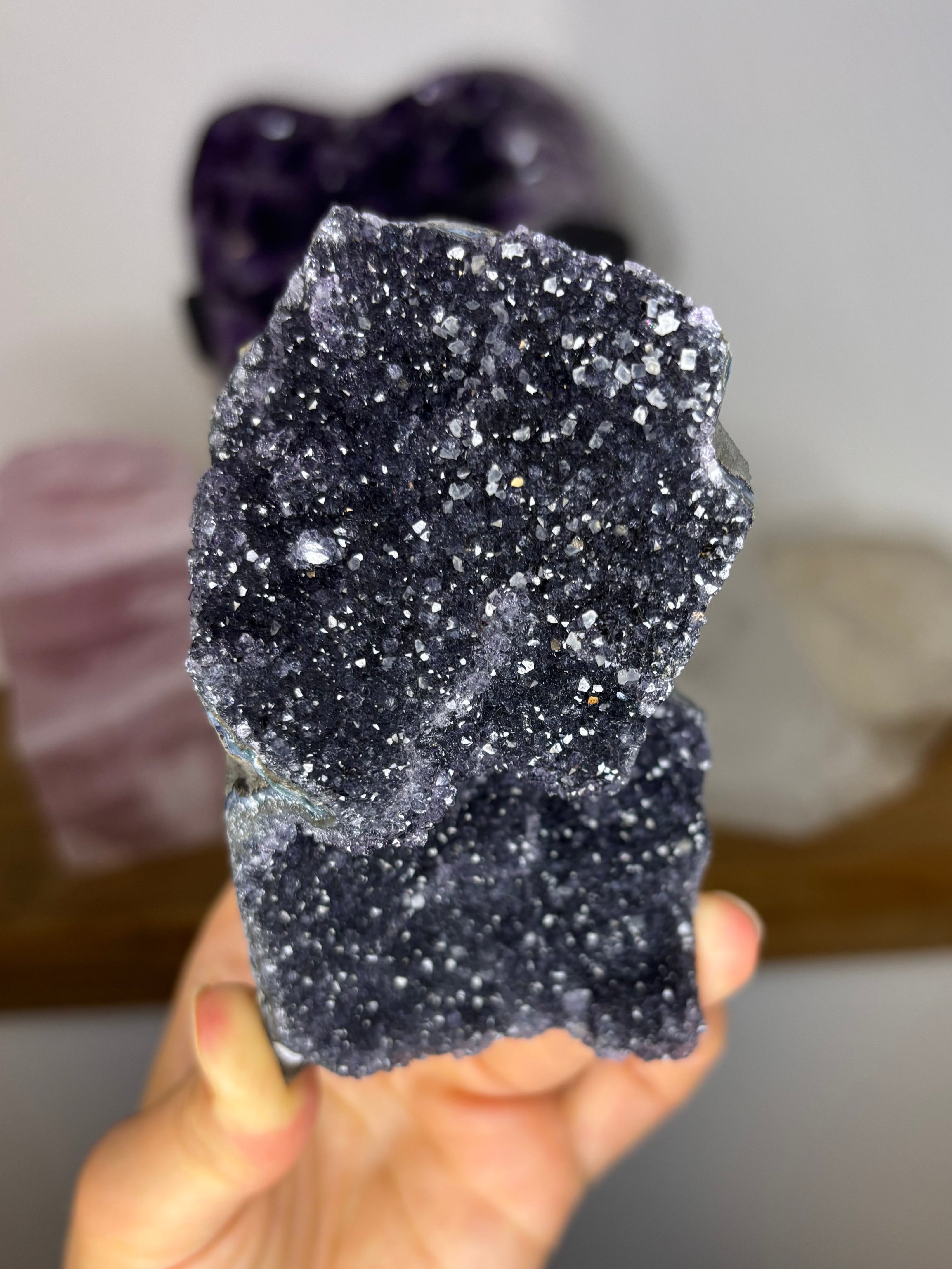 Donkere Amethist cluster uit Brazilië