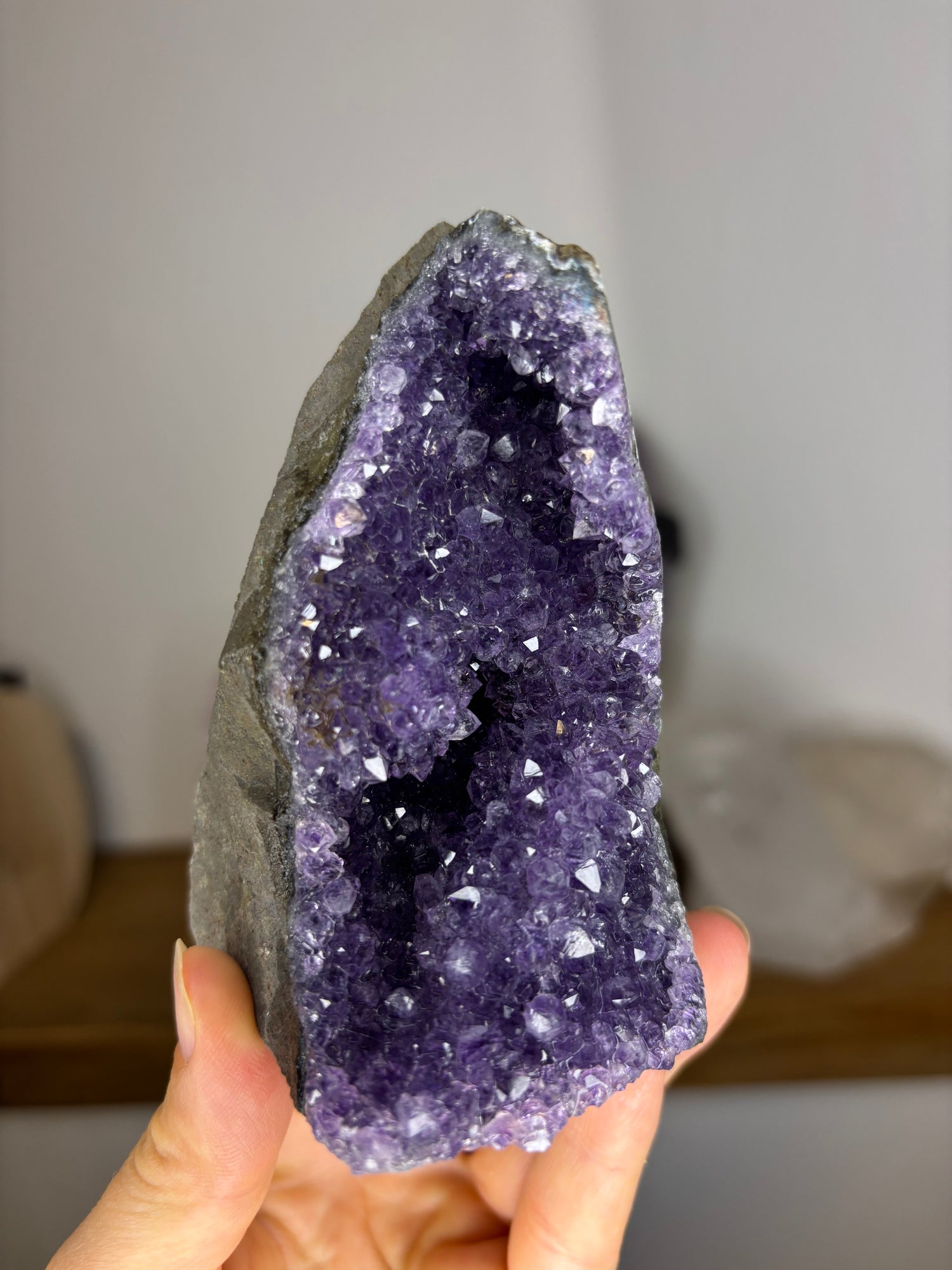Amethist cluster uit Brazilië