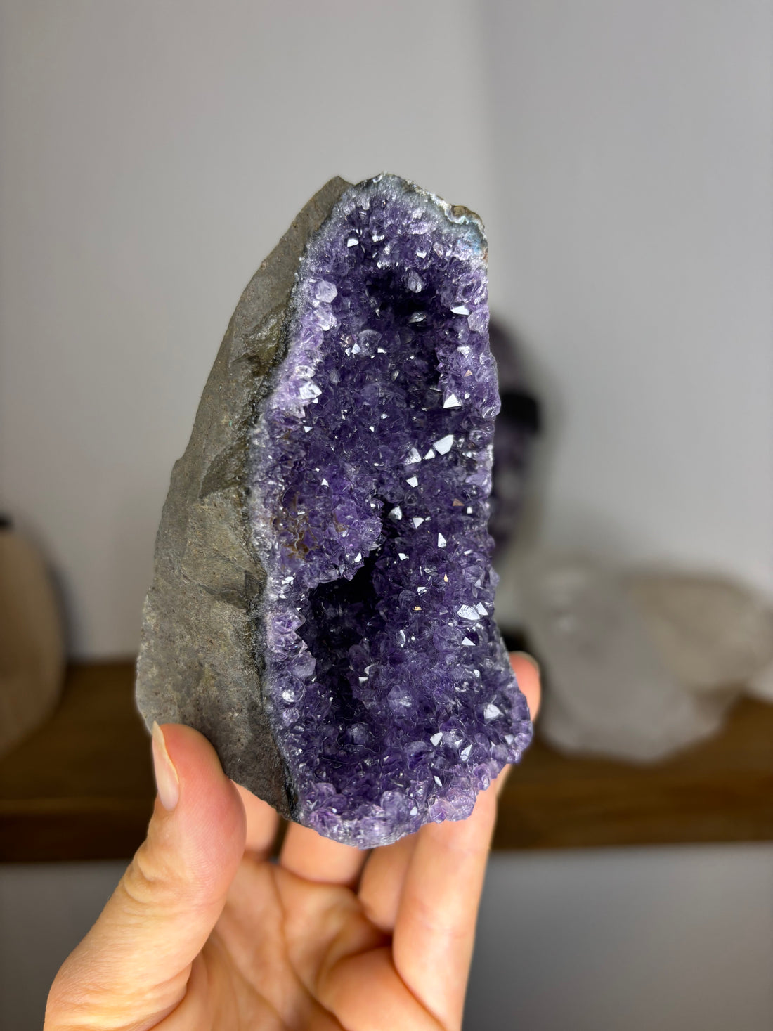 Amethist cluster uit Brazilië