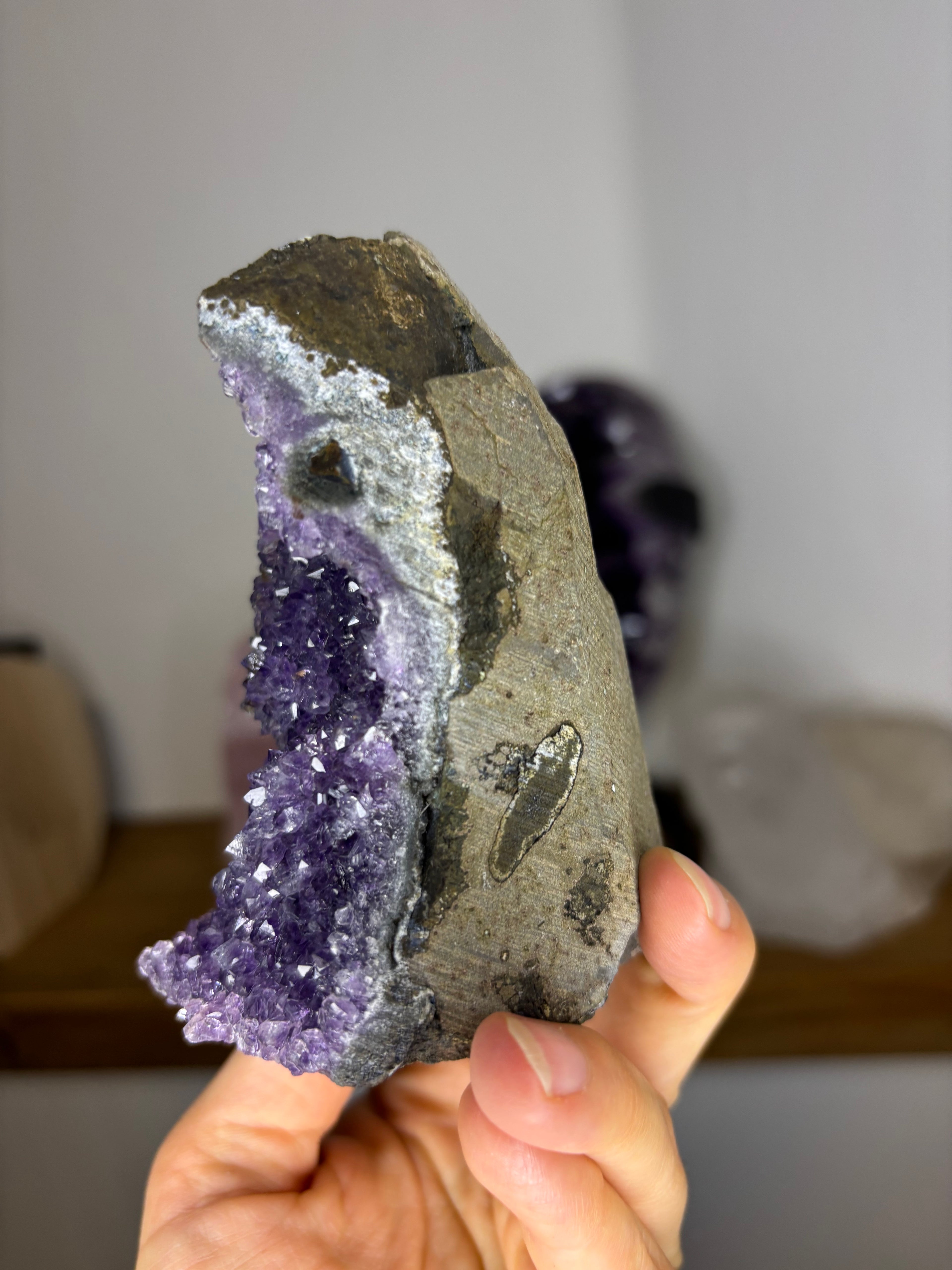 Amethist cluster uit Brazilië