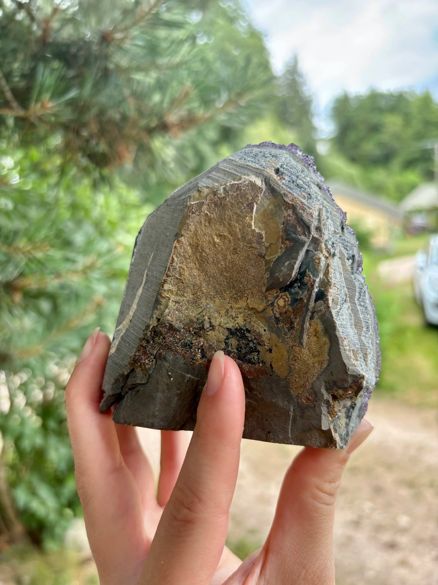 Amethist Cut Base Uruguay