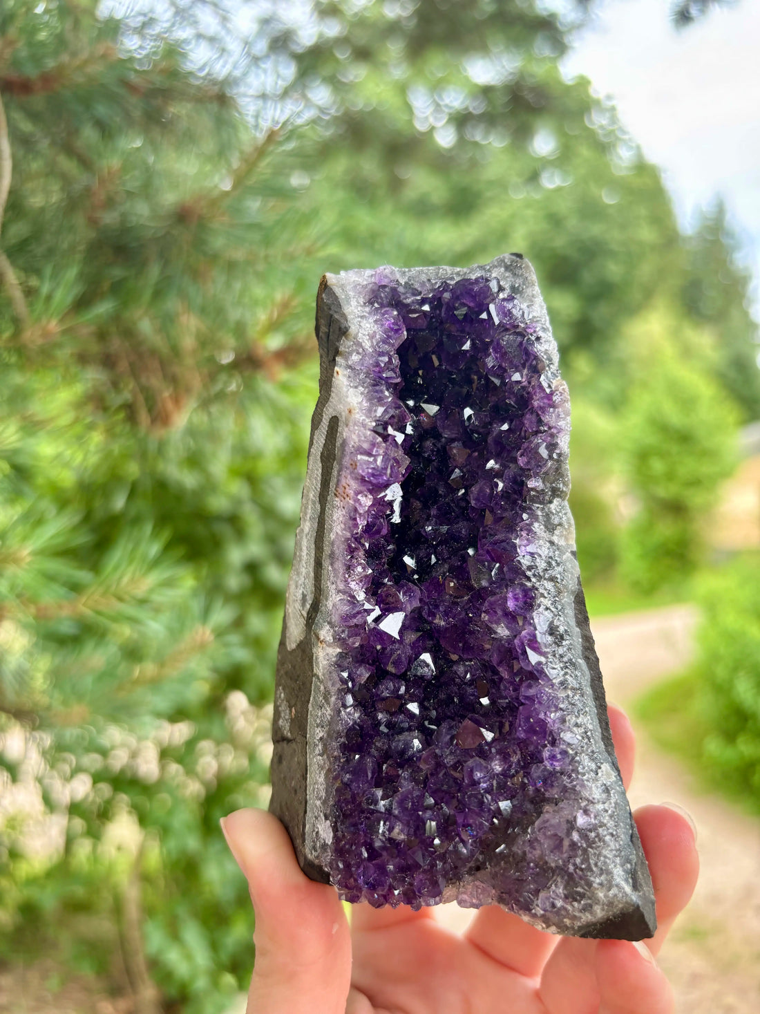 Amethist Cut Base Uruguay