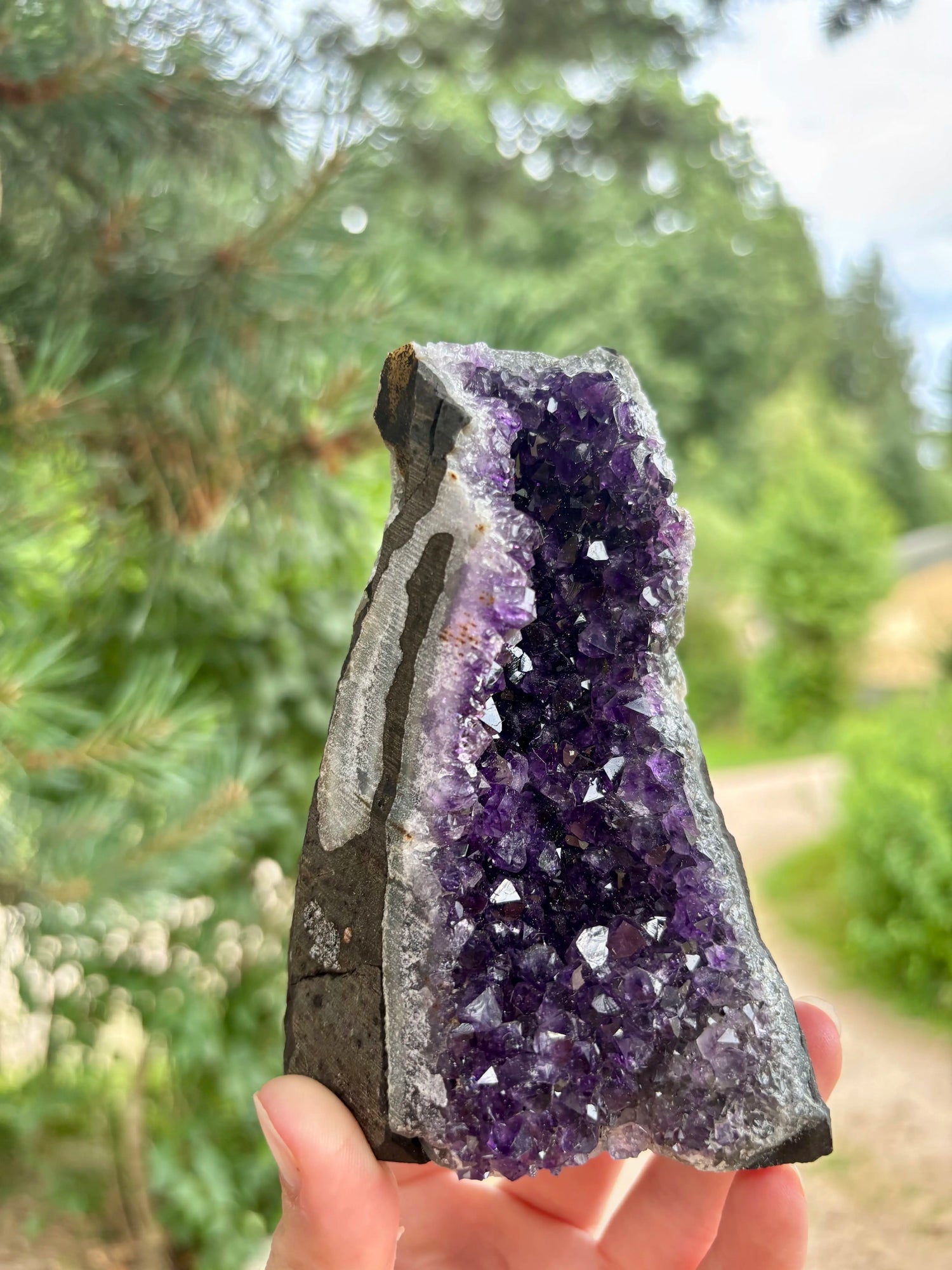 Amethist Cut Base Uruguay