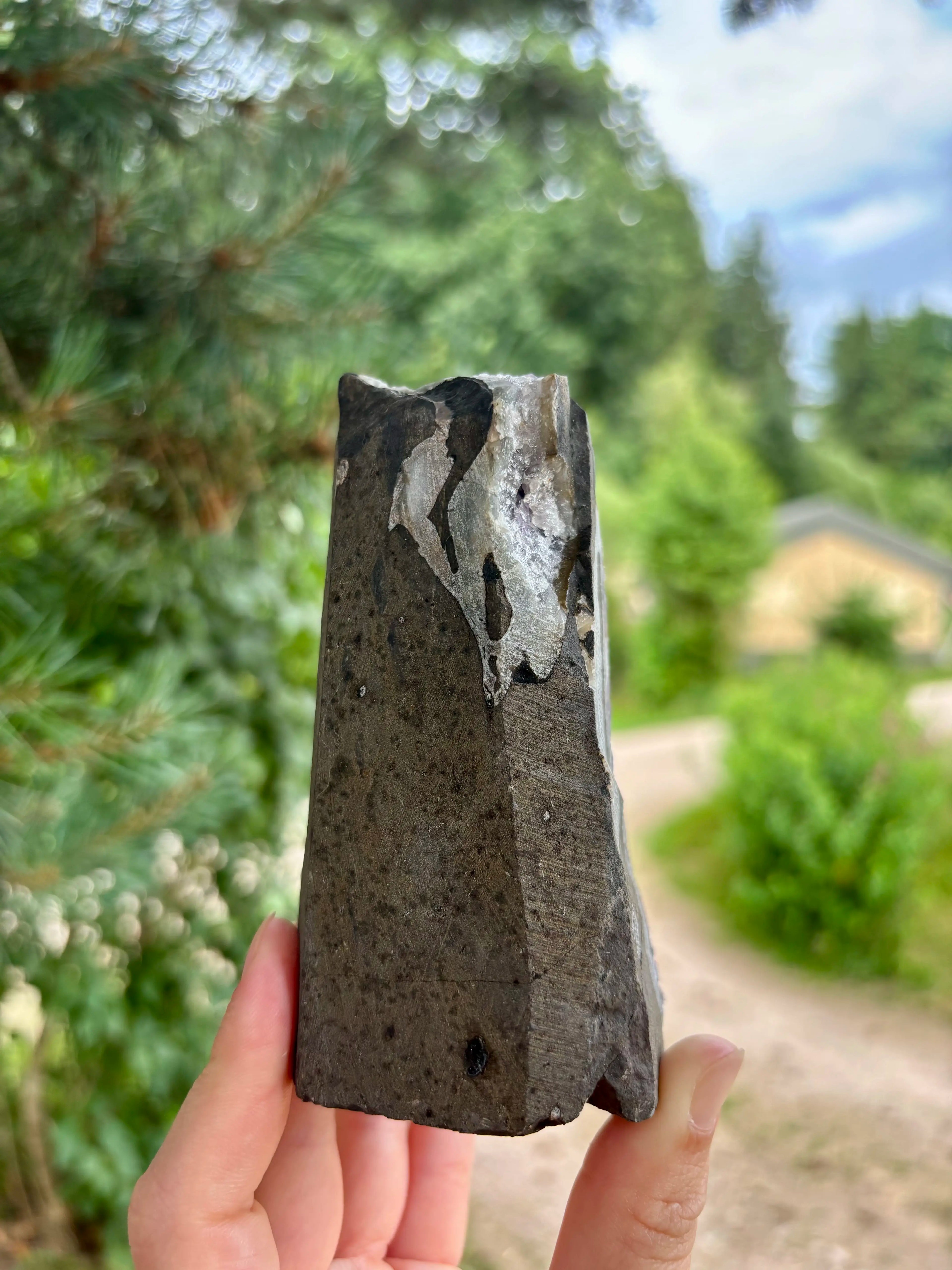 Amethist Cut Base Uruguay