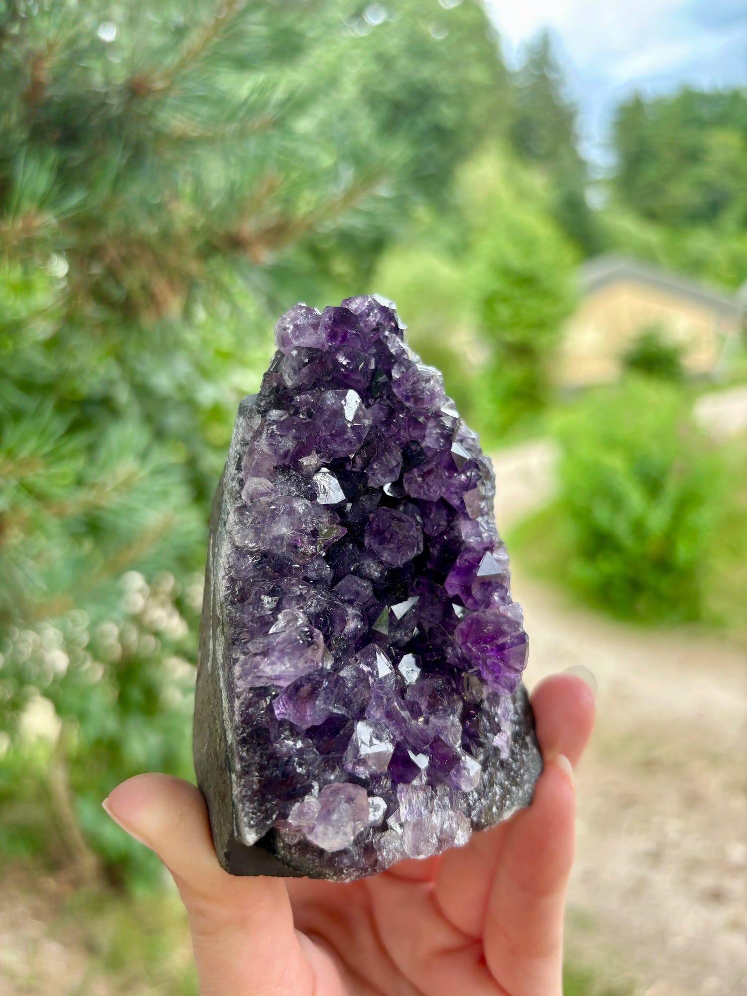 Amethist Cut Base Uruguay