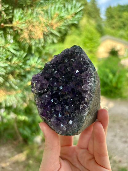 Amethist Cut Base Uruguay