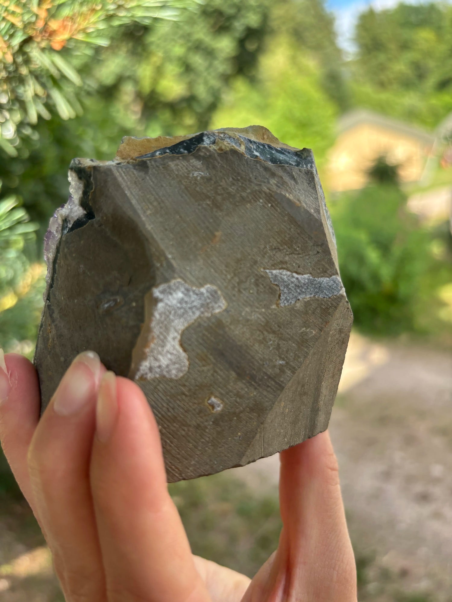 Amethist Cut Base Uruguay