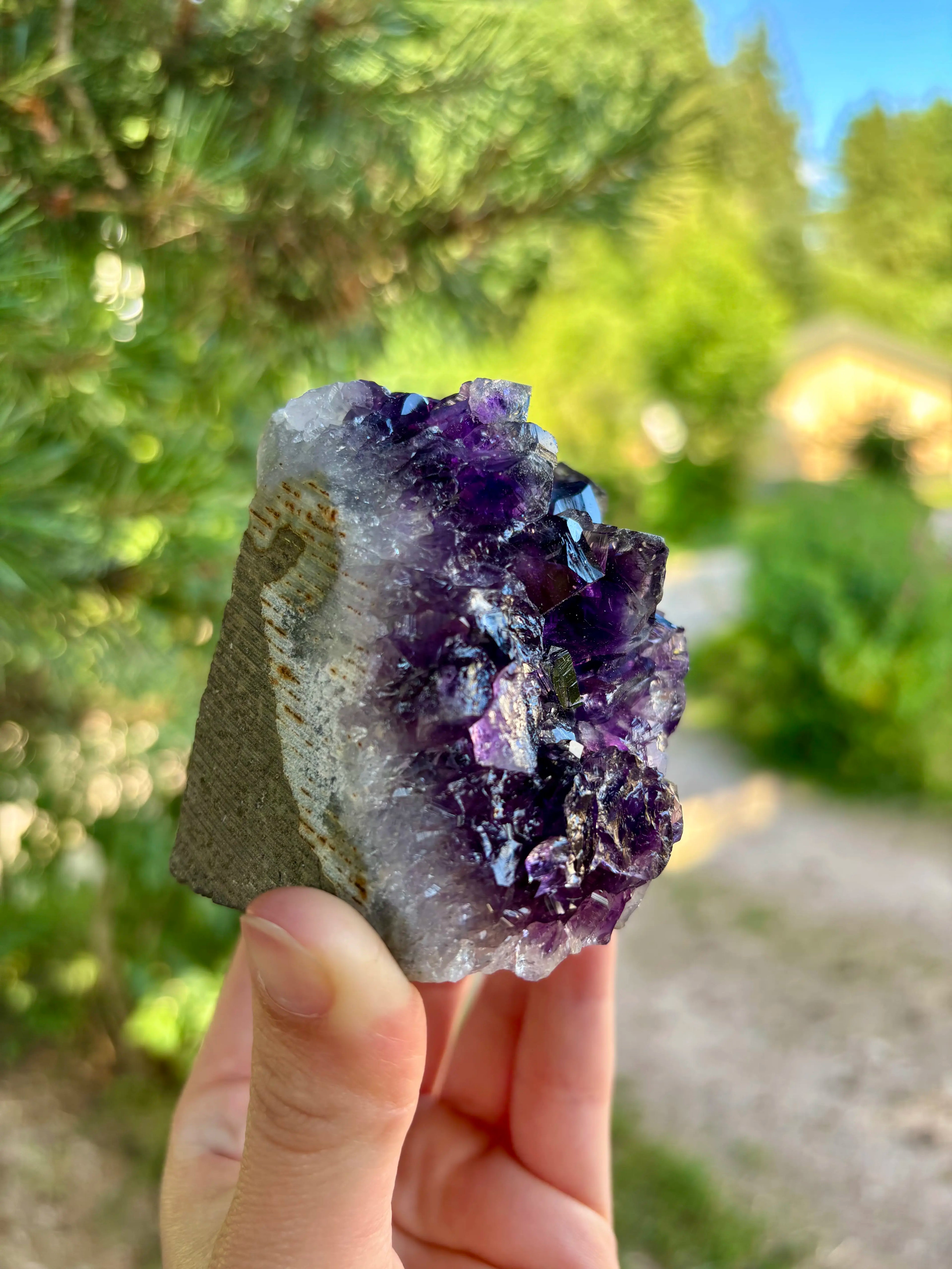 Amethist Cut Base Uruguay