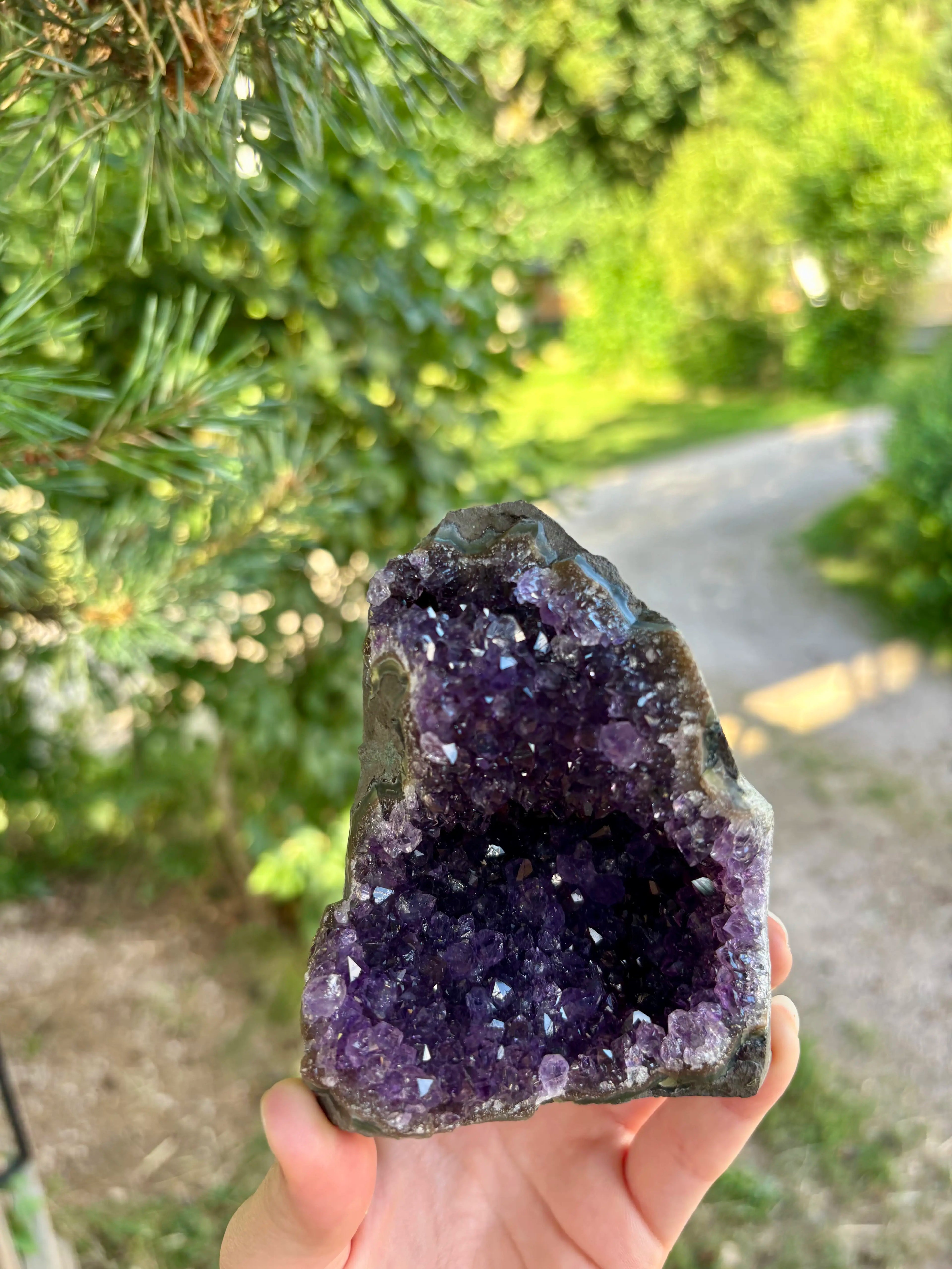 Amethist Cut Base Uruguay