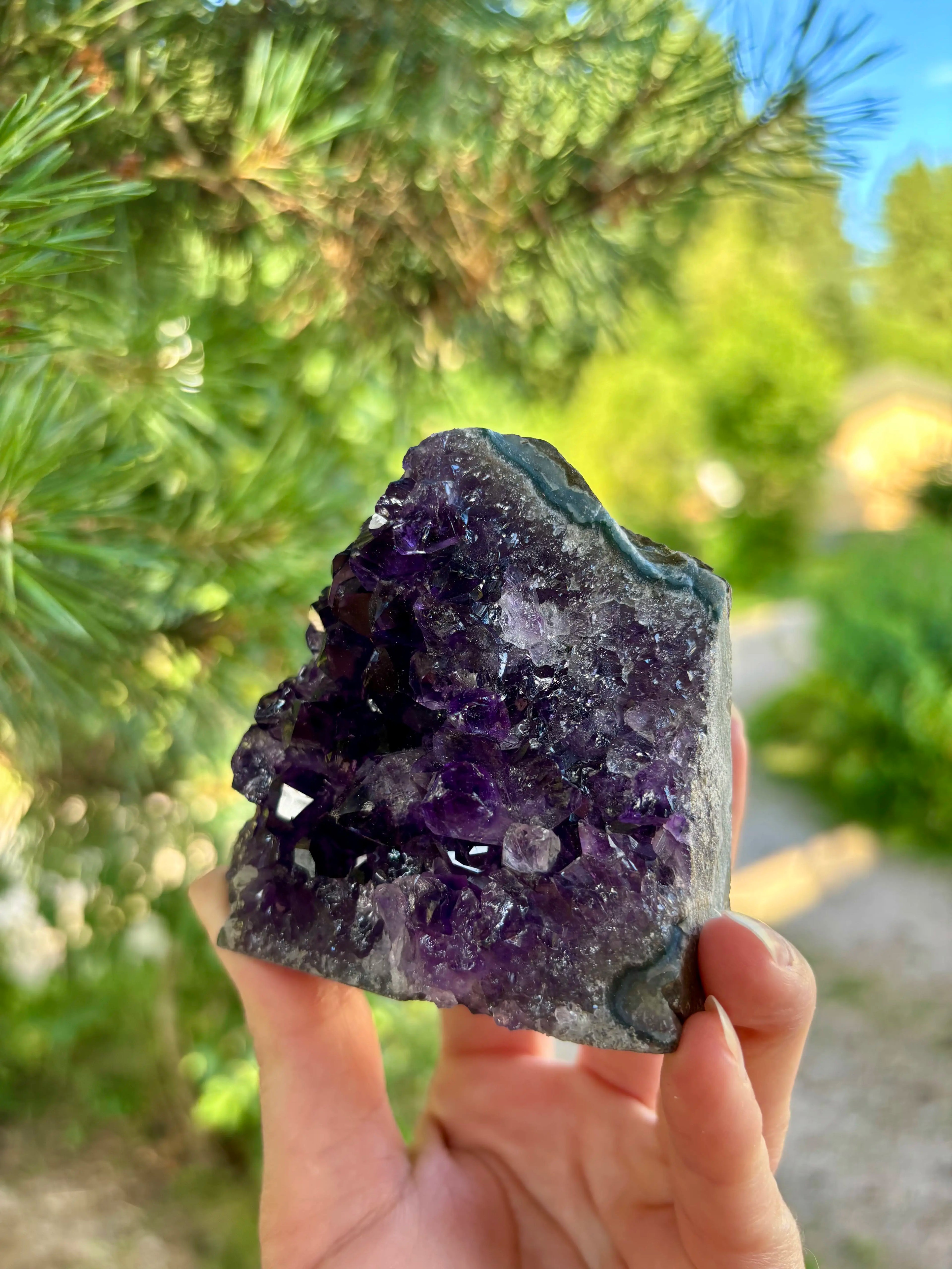 Amethist Cut Base Uruguay