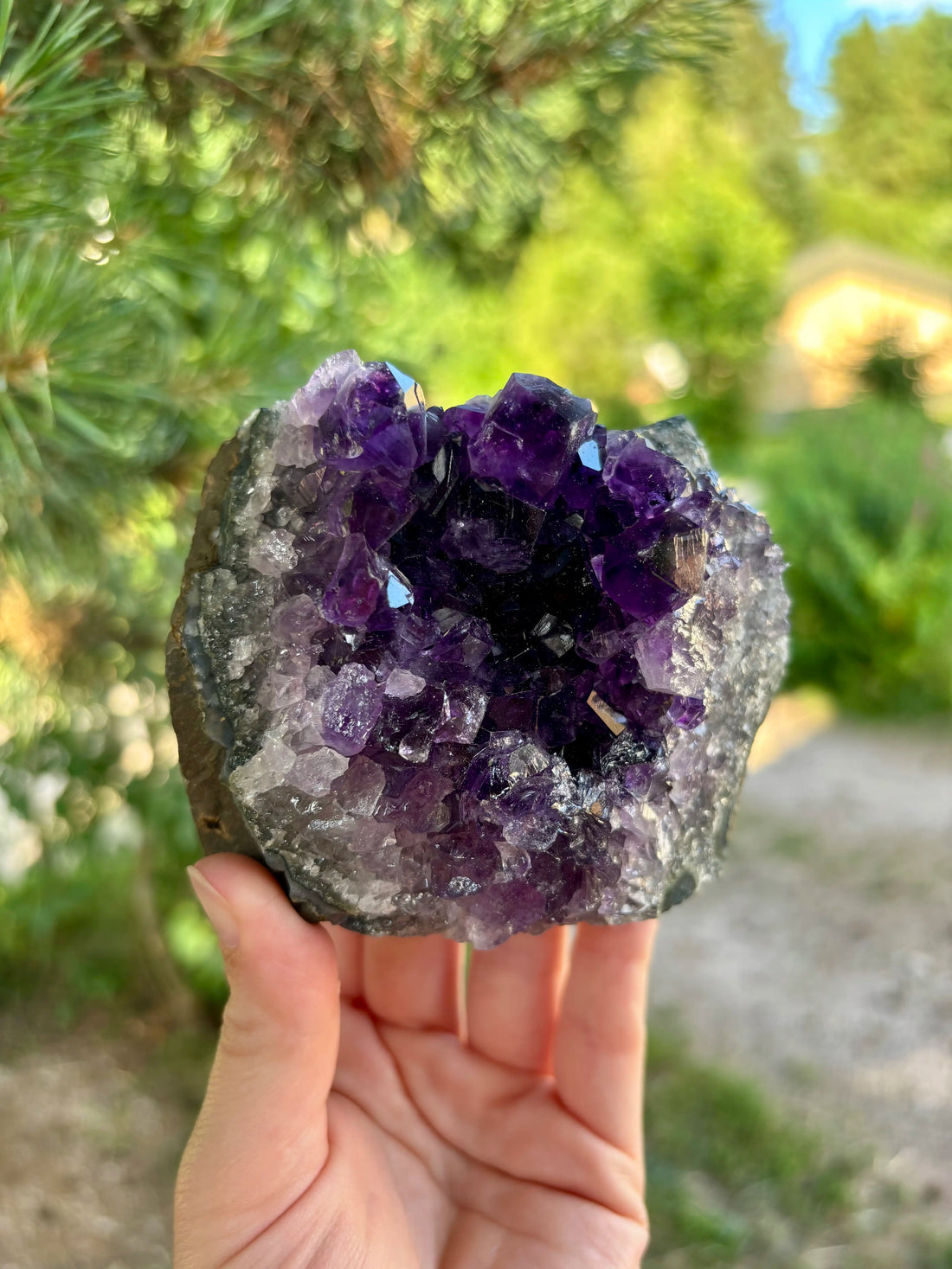 Amethist Cut Base Uruguay