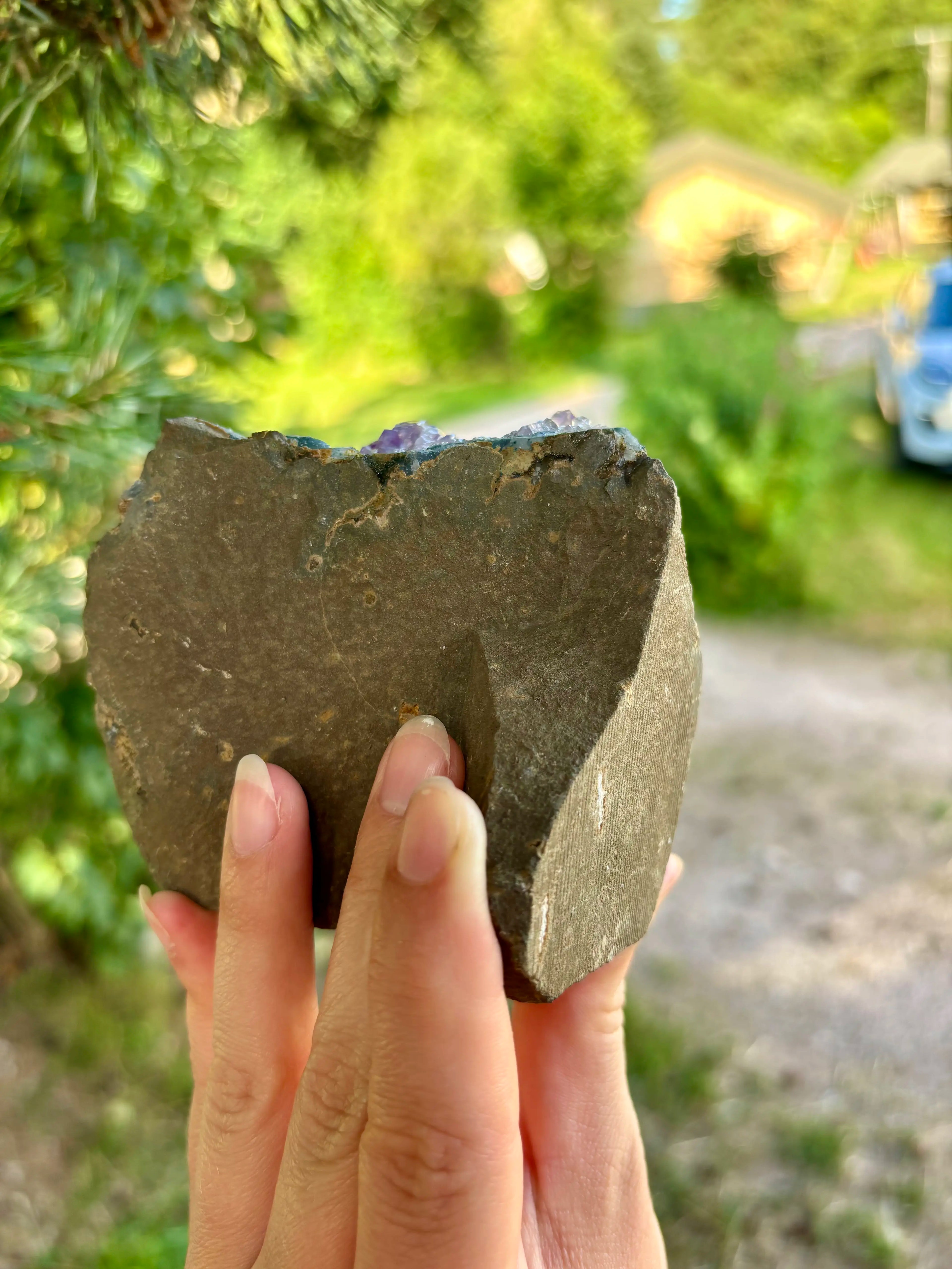 Amethist Cut Base Uruguay