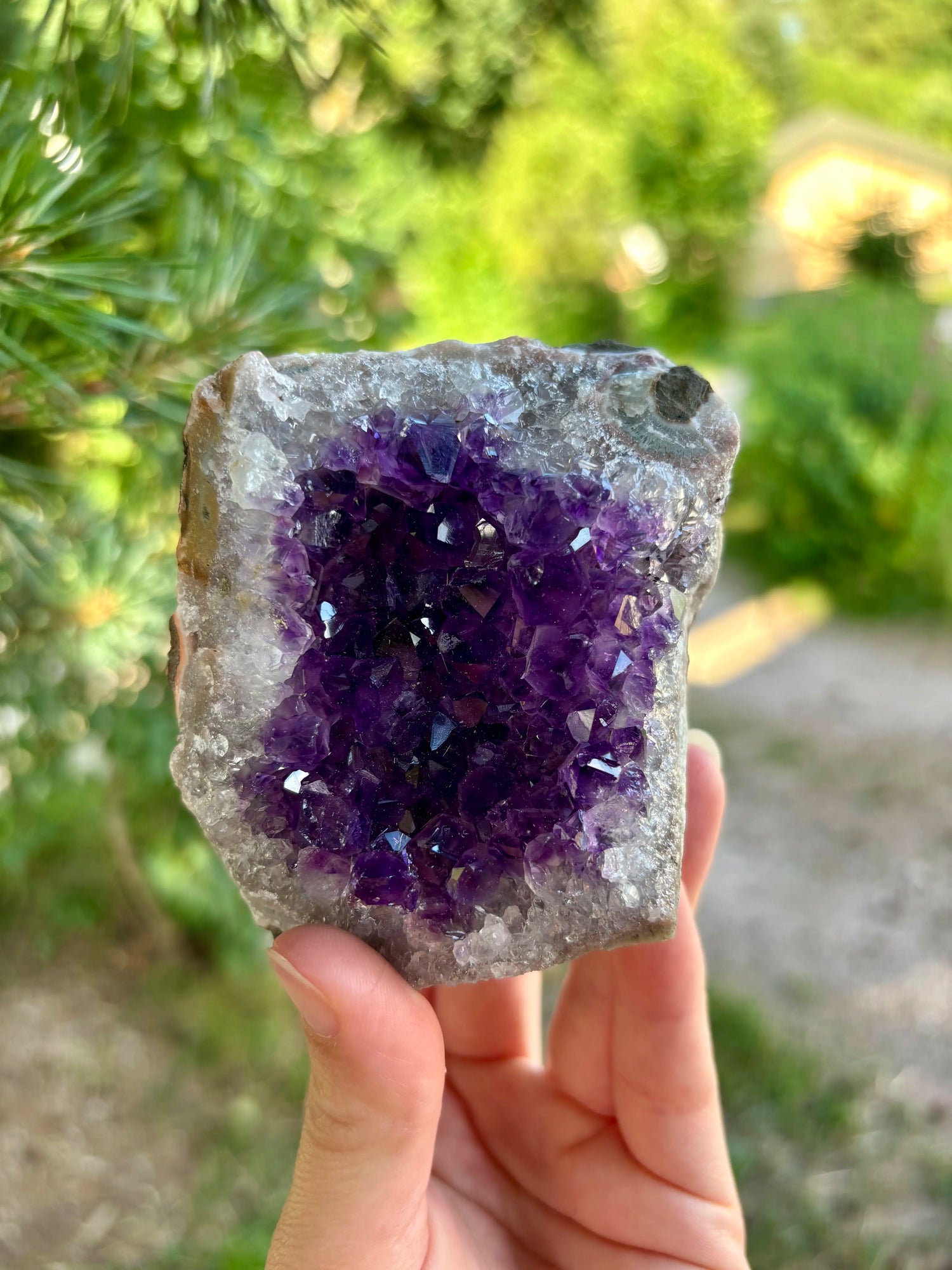 Amethist Cut Base Uruguay