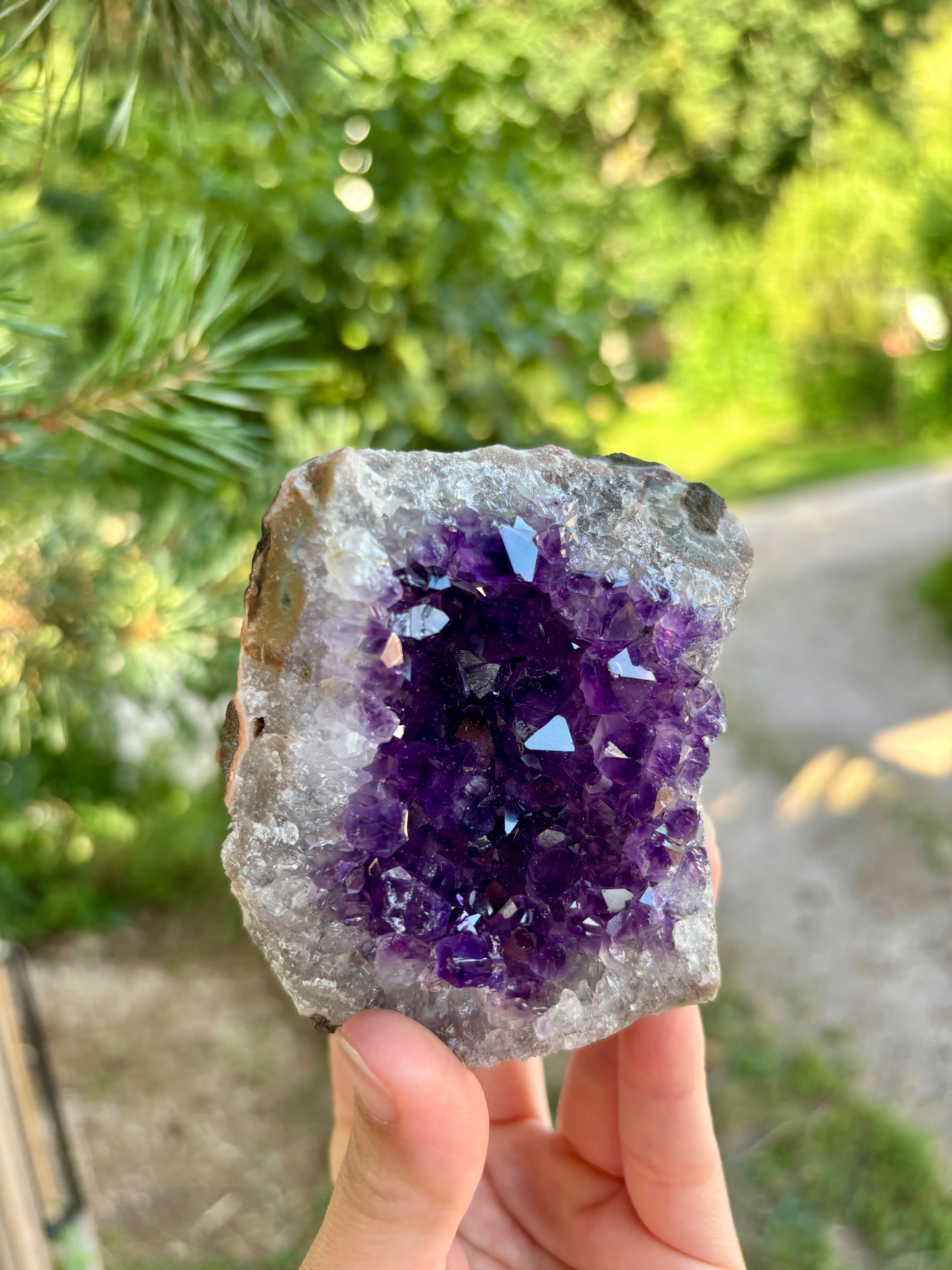 Amethist Cut Base Uruguay