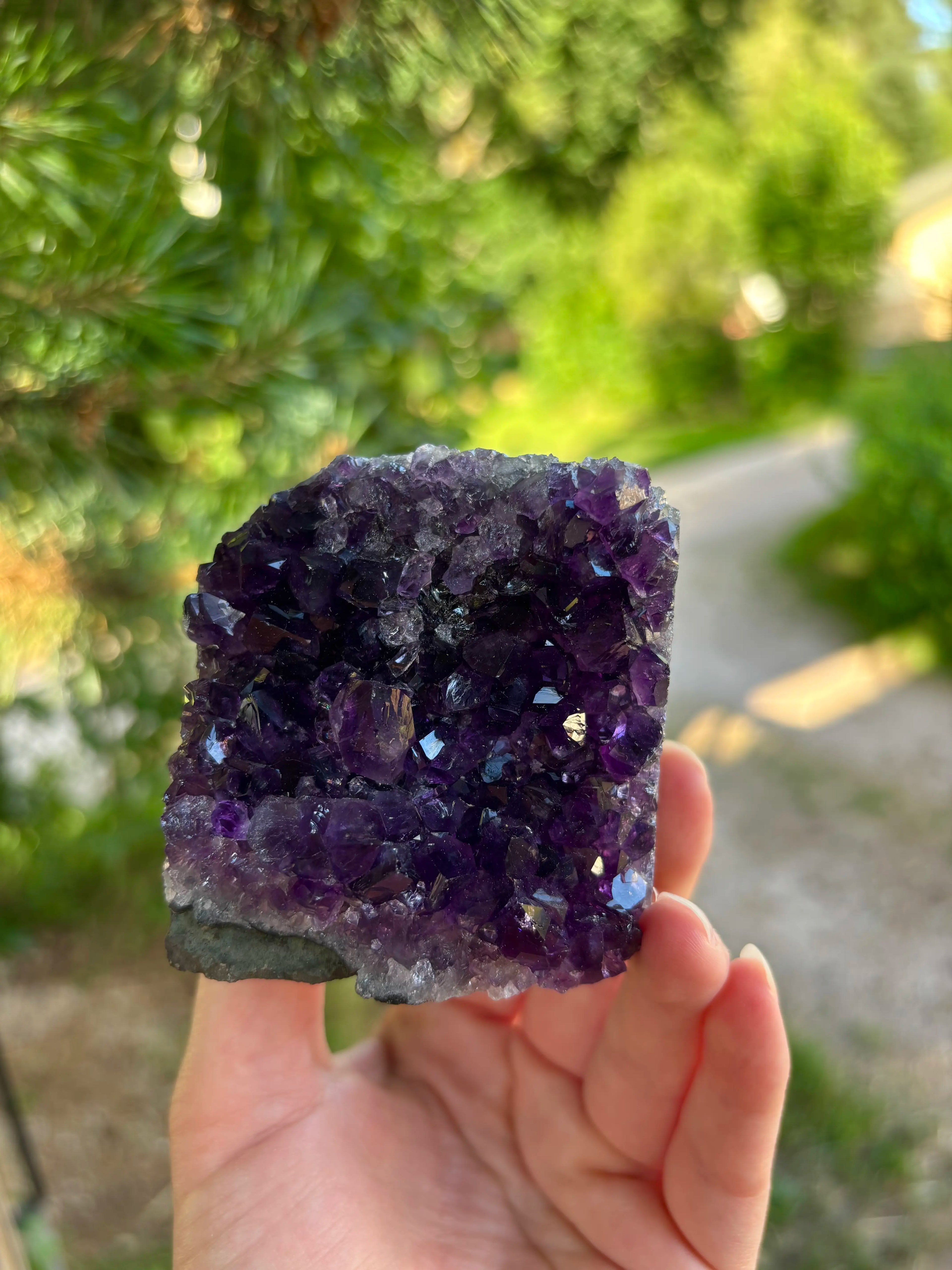 Amethist Cut Base Uruguay