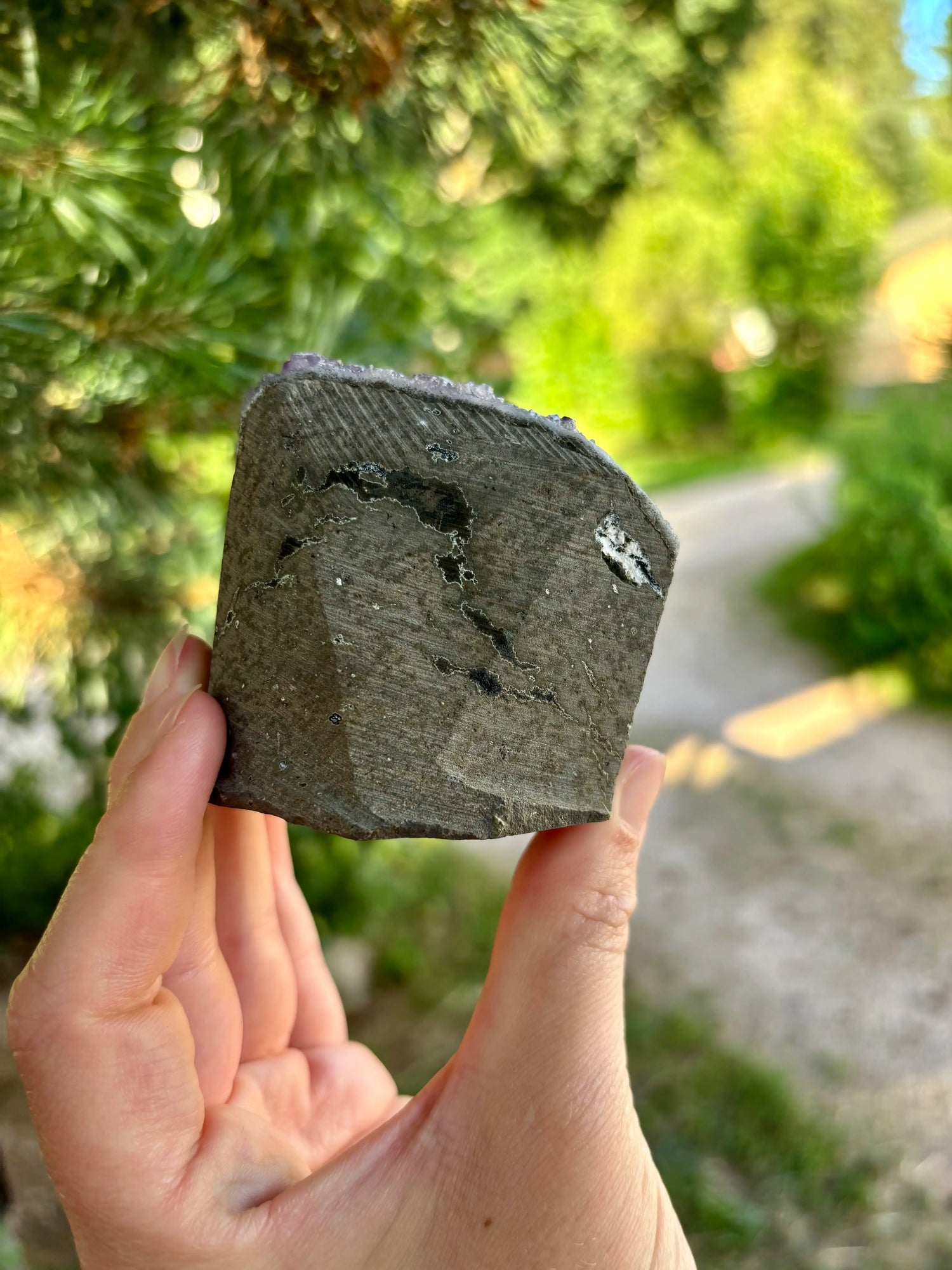 Amethist Cut Base Uruguay