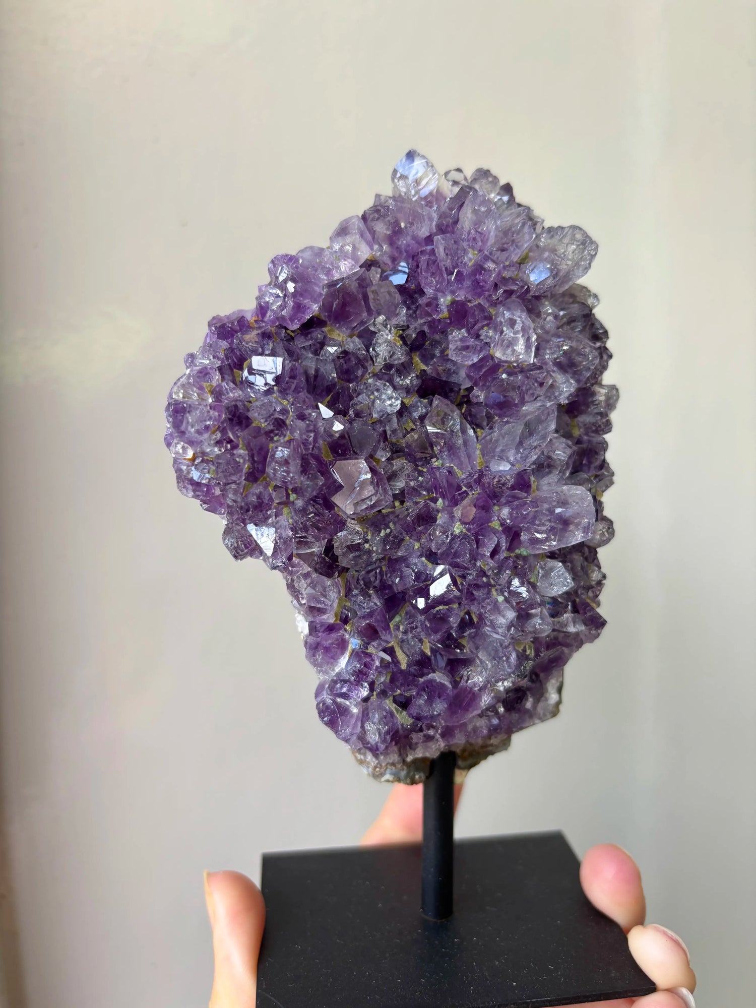 Amethist op standaard