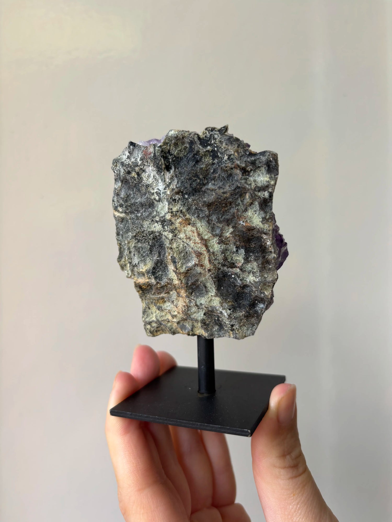 Amethist op standaard