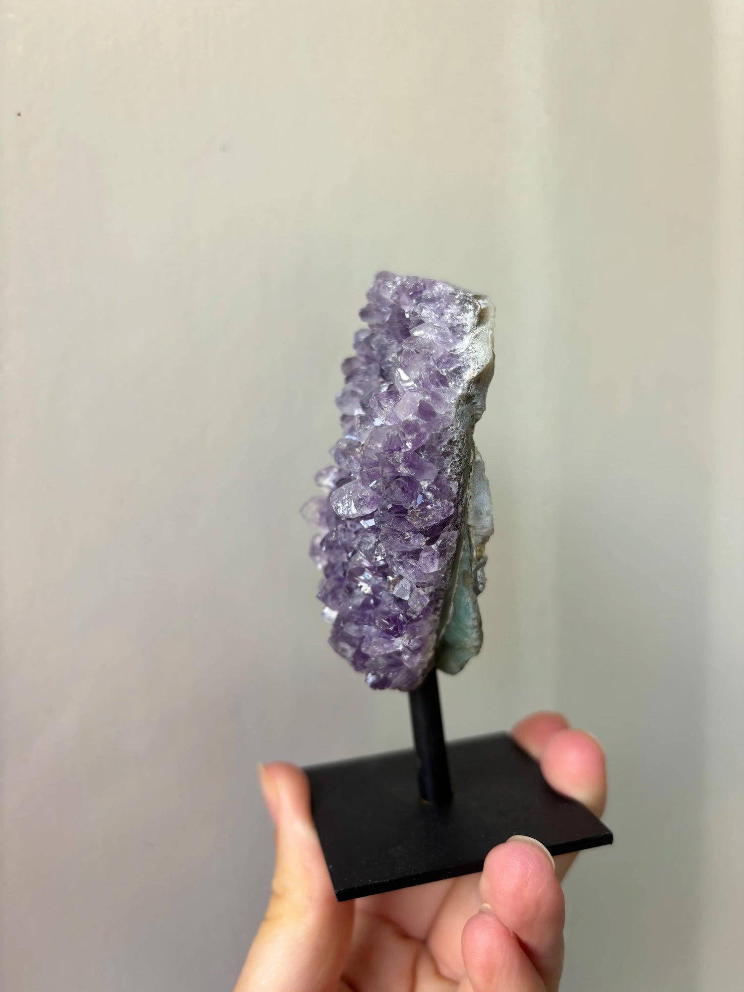 Amethist op standaard