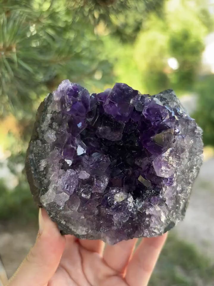 Amethist Cut Base Uruguay