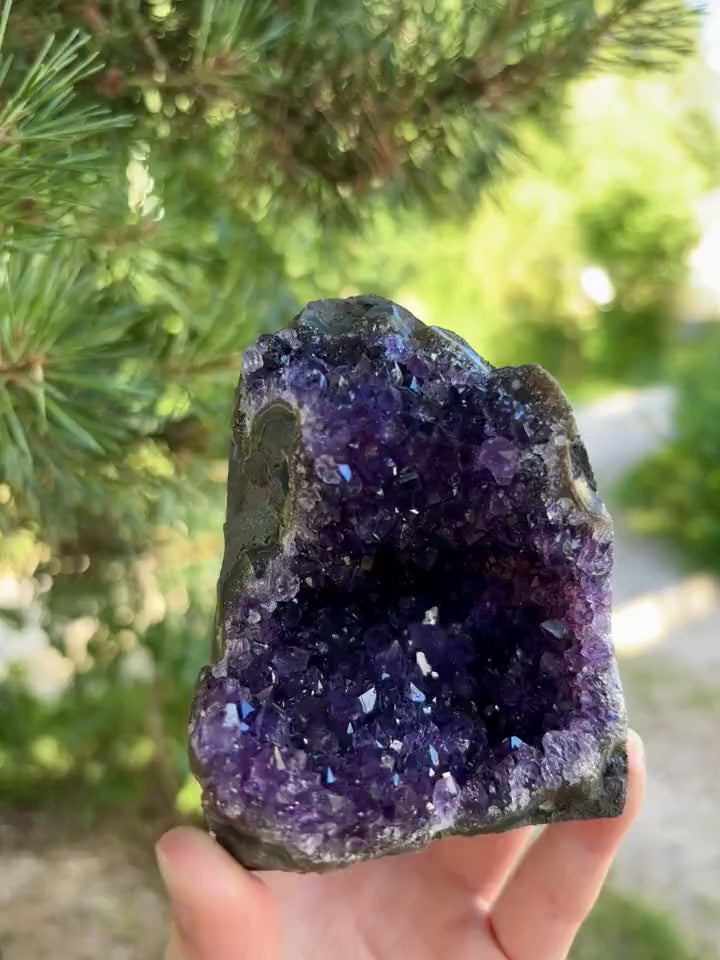 Amethist Cut Base Uruguay