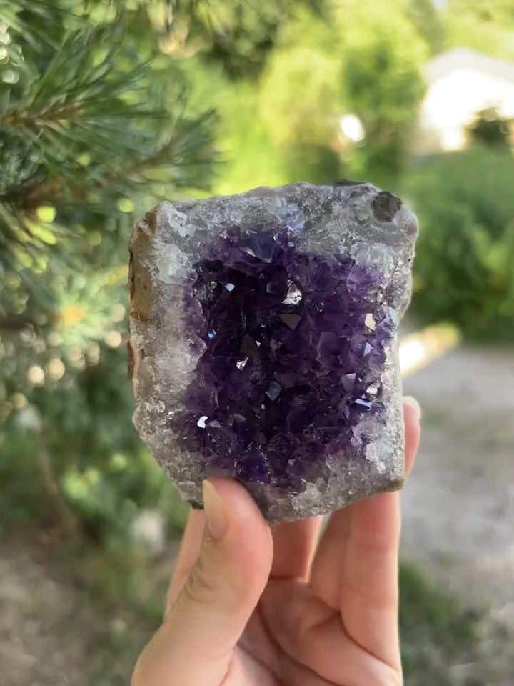 Amethist Cut Base Uruguay